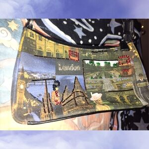 Vintage London Themed Women's Bag. Frankie & Johnnie Brand